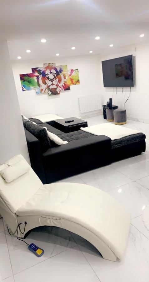 Love Room 吉法尔 外观 照片